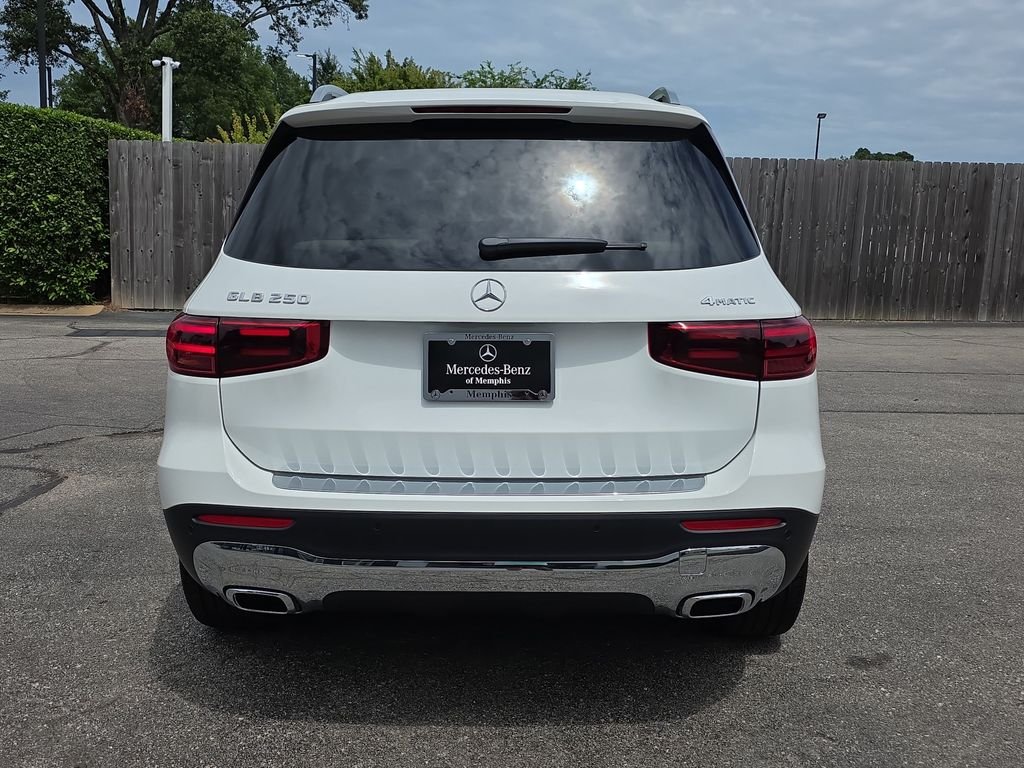 New 2026 White Mercedes-Benz GLB 250 image 4