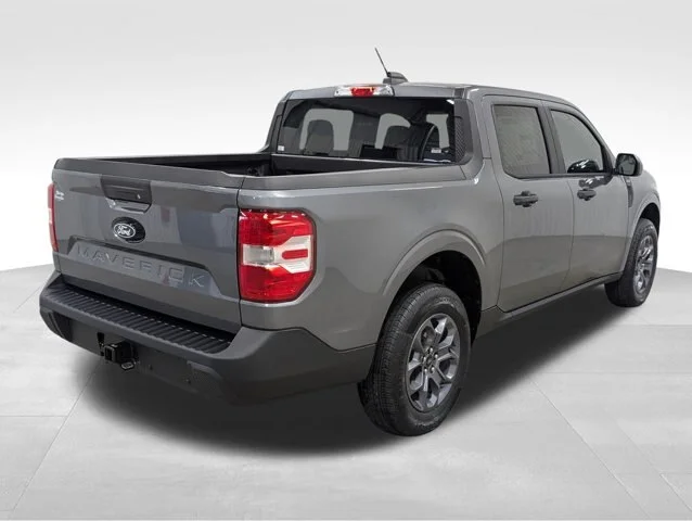 New 2026 Carbonized Gray Metallic Ford XLT image 18