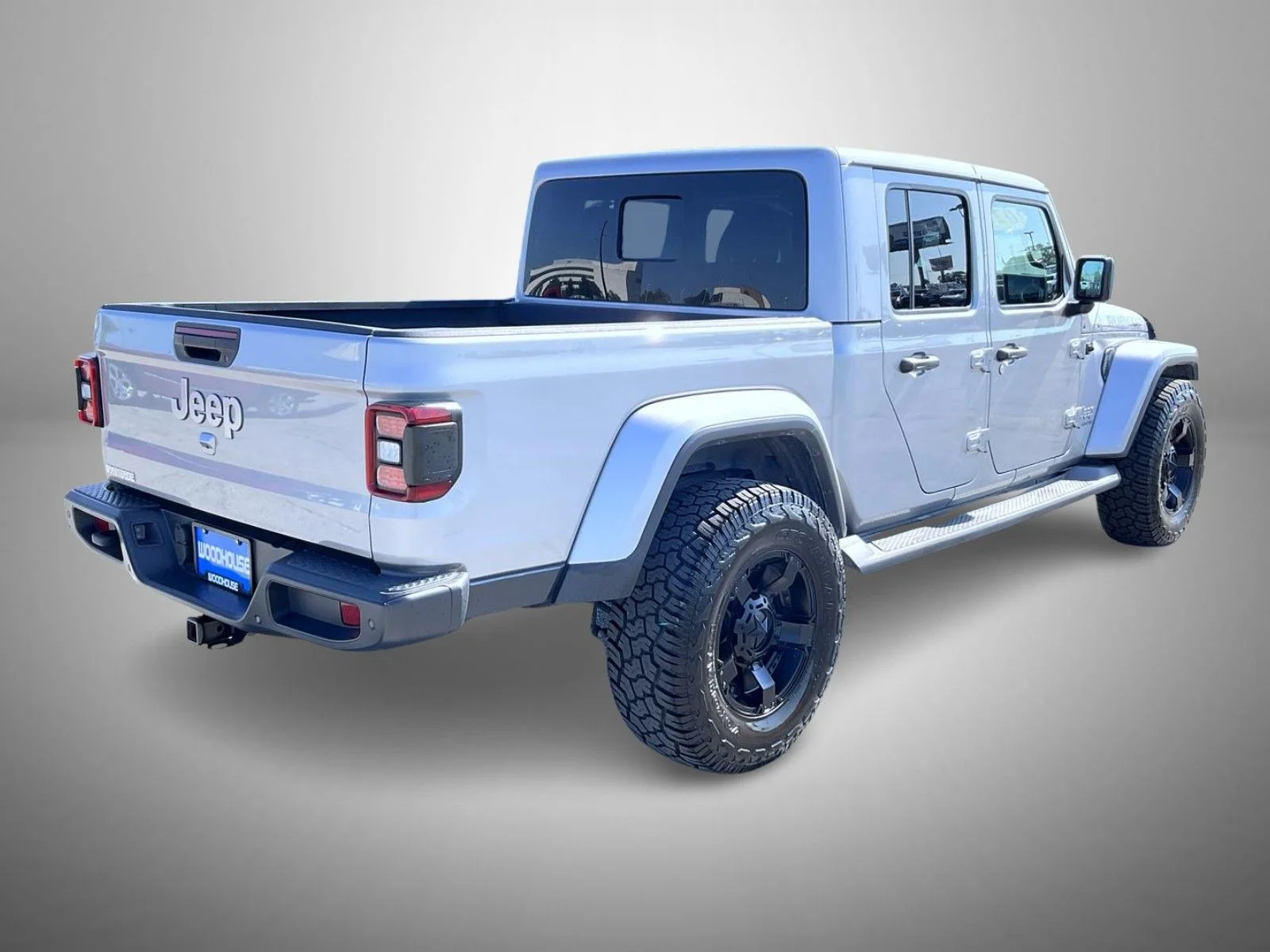 Used 2021 Silver Jeep Overland image 5