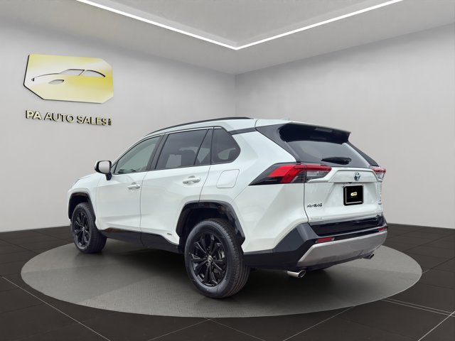 2022 Toyota RAV4 Hybrid SE photo 3