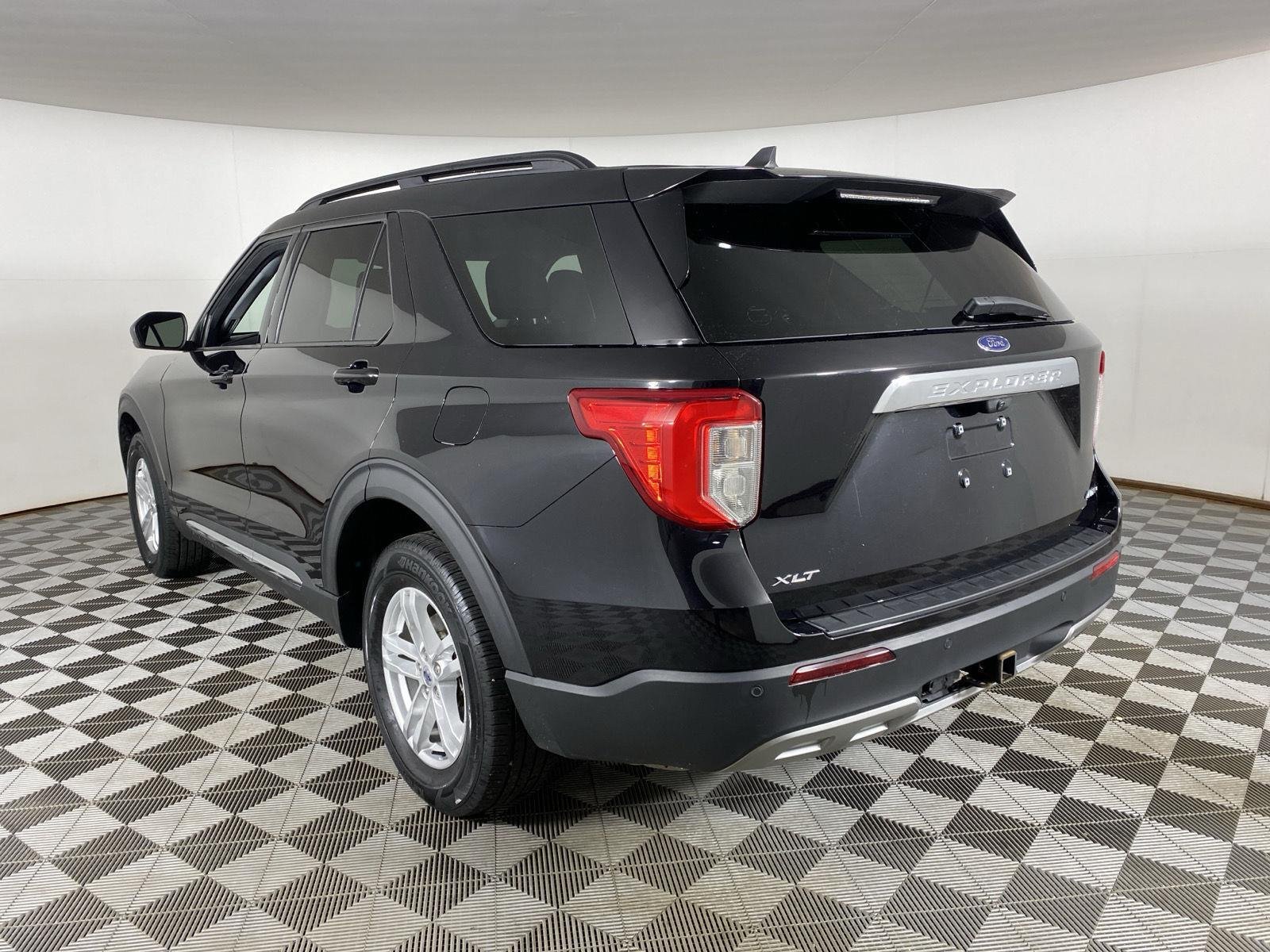 Used 2023 Black Metallic Ford XLT image 14
