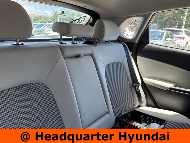 2023 Hyundai Kona SE - Photo 8
