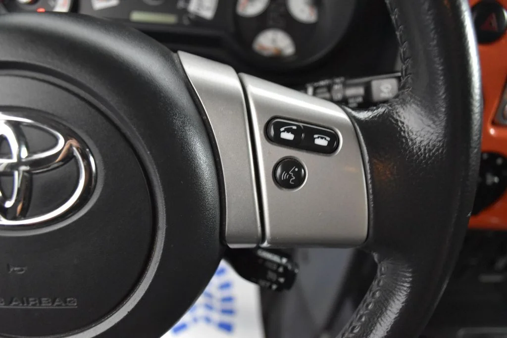Used 2014  Toyota Base image 8