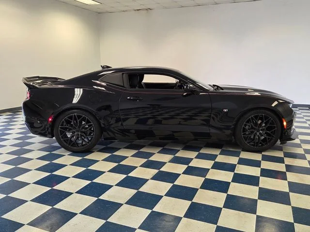 Used 2021 Black Chevrolet 2LT image 9