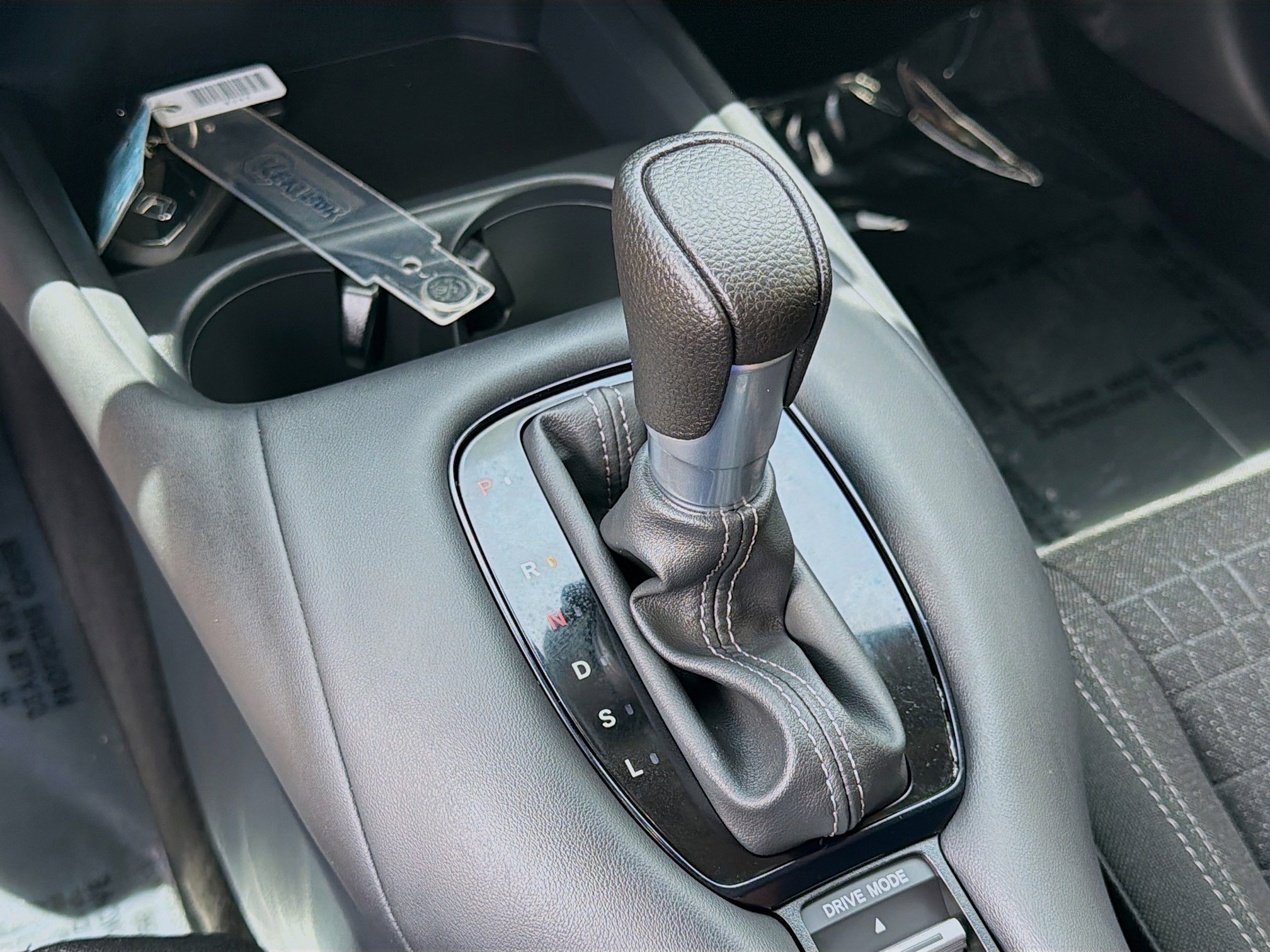 2025 Honda HR-V LX - Photo 15