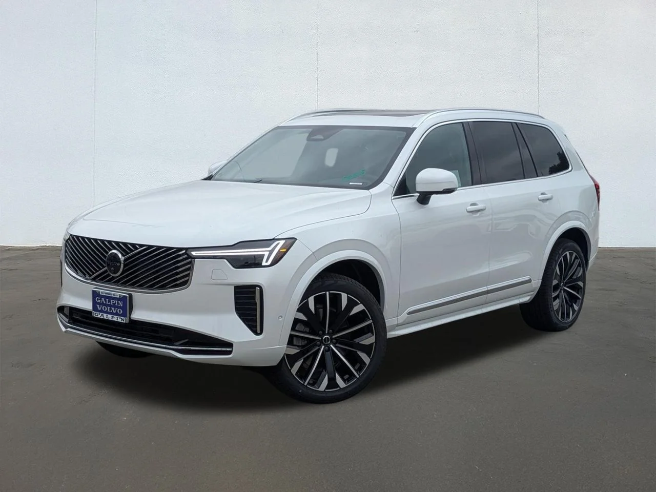 2026 Volvo XC90 Plus