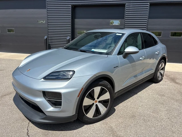 2025 Porsche Macan Electric 
