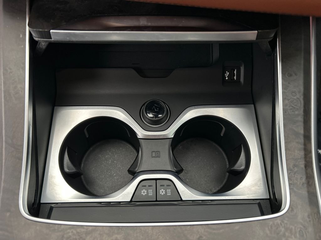 Used 2025 Blue BMW ALPINA XB7 image 21