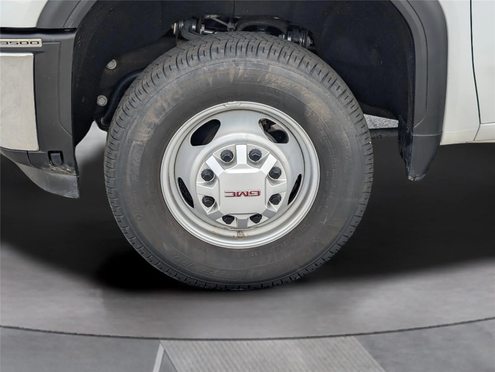 Used 2024 Summit White GMC Pro DRW image 34