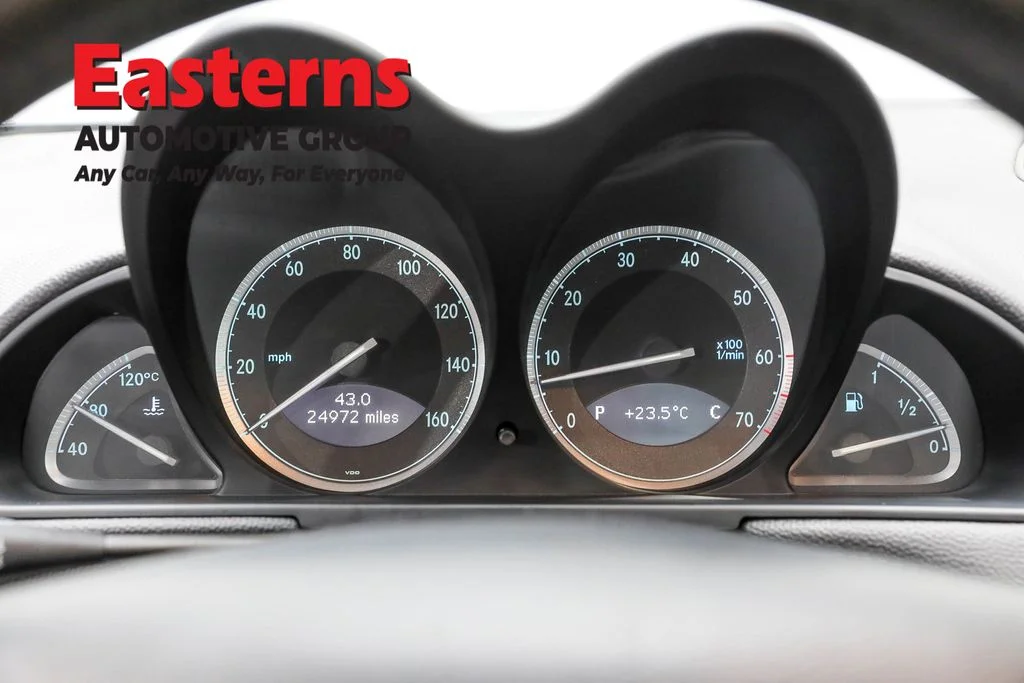 Used 2005 Black Mercedes-Benz SL 500 image 17