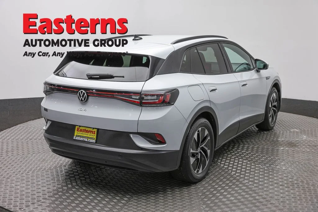 Used 2021 White Volkswagen Pro image 5