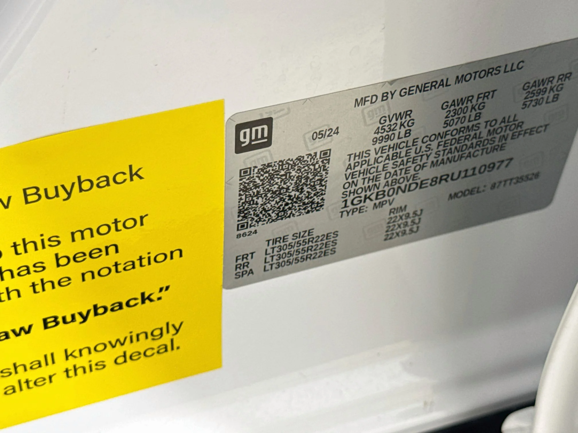 Used 2024 Interstellar White GMC 2X image 35