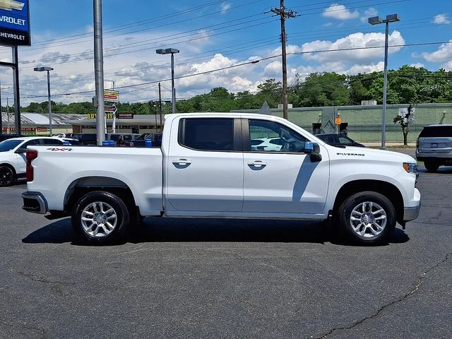 Used 2024 White Chevrolet LT image 8