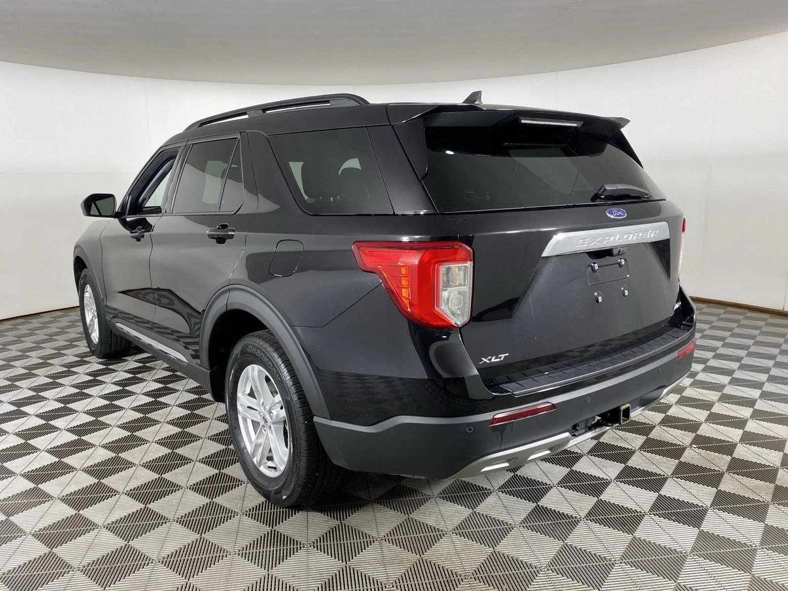 Used 2023 Black Metallic Ford XLT image 14