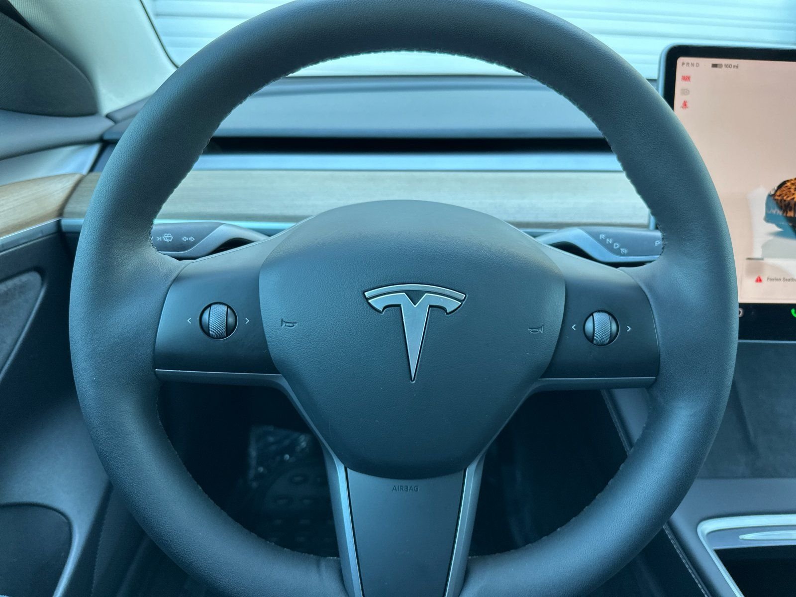 Used 2023 White Tesla Base image 21