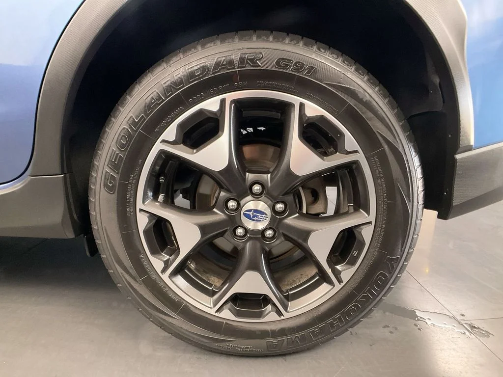Used 2018 Quartz Blue Pearl Subaru 2.0i Premium image 25