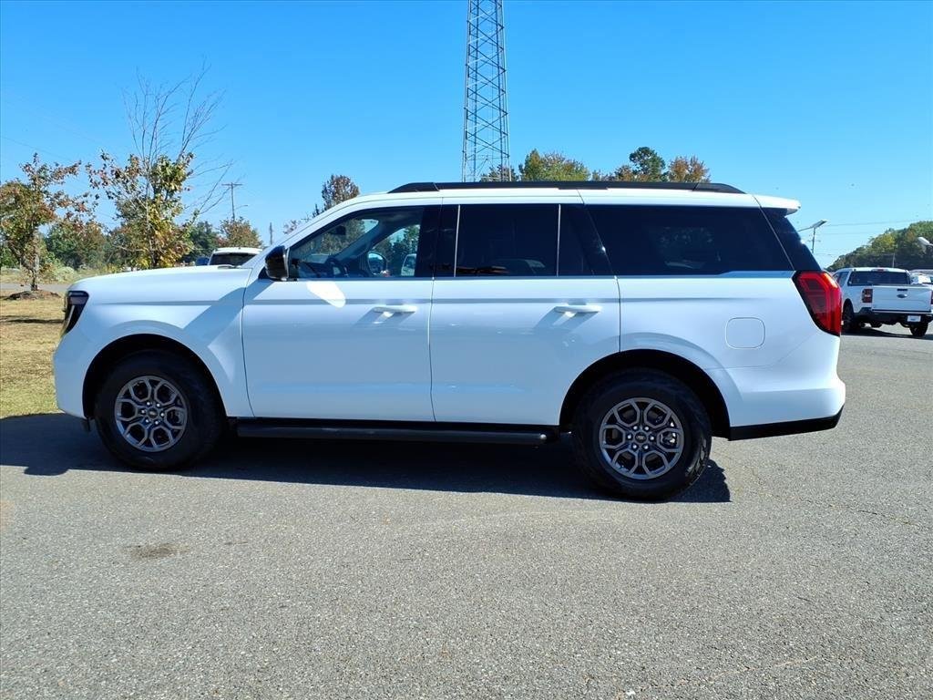New 2025 Oxford White Ford Active image 16