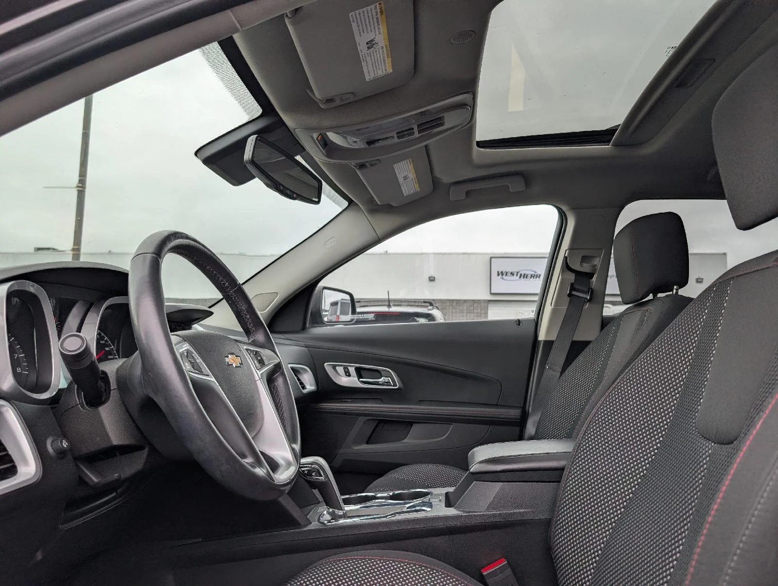 Used 2015  Chevrolet LT image 11