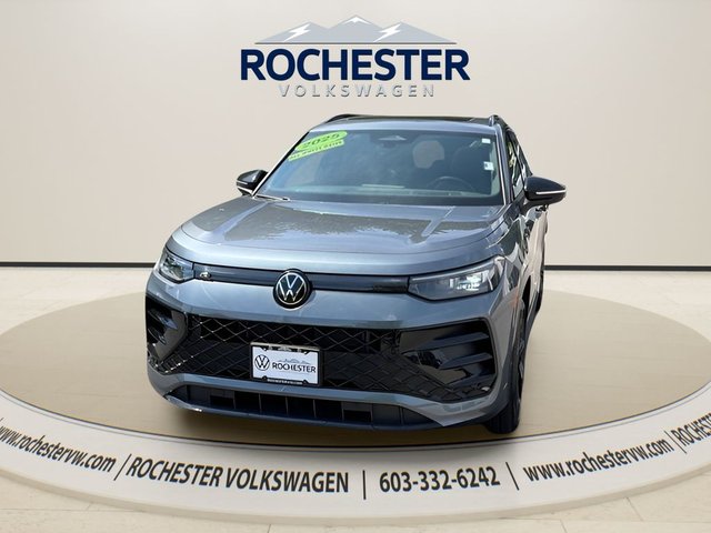 2025 Volkswagen Tiguan 2.0T SE R-Line Black