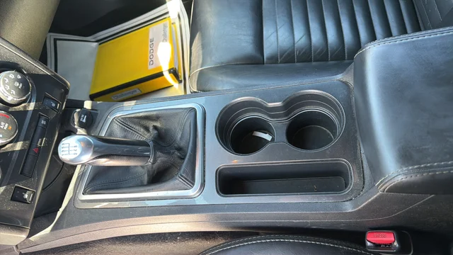 Used 2010 Yellow Dodge R/T image 19