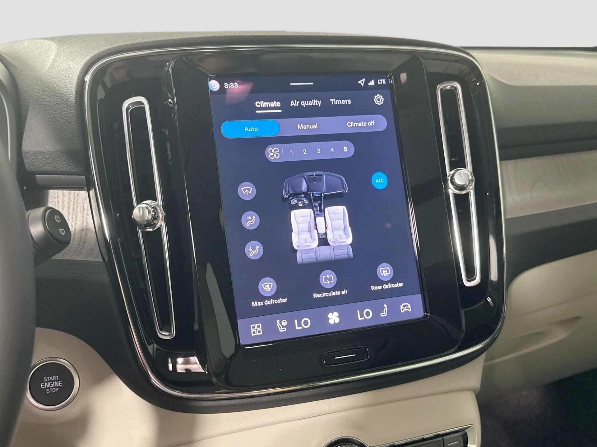 2026 Volvo XC40 Plus - Photo 15