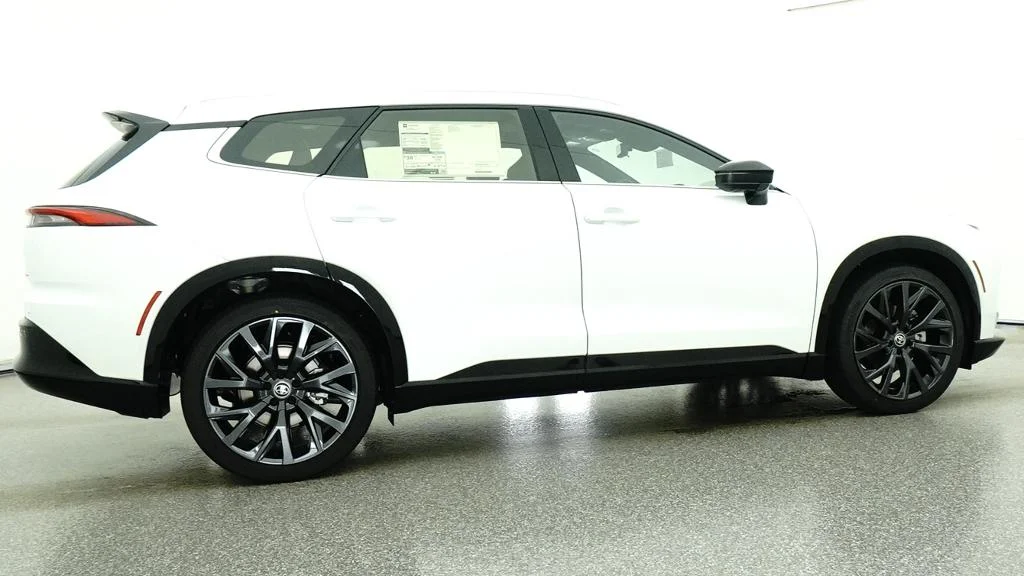 New 2026 Oxygen White Toyota Limited image 15