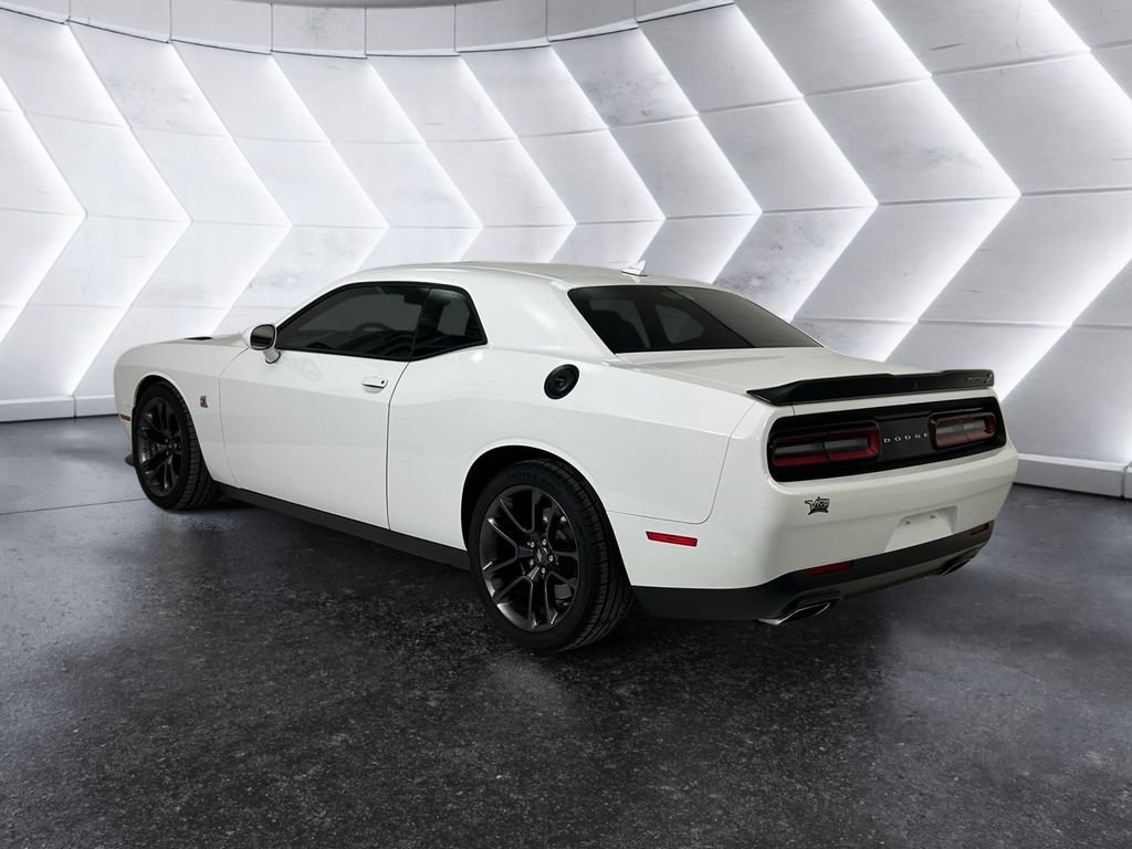 2023 Dodge Challenger R/T - Photo 6