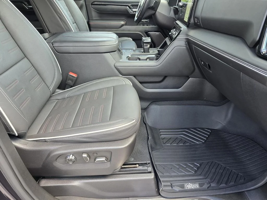 Used 2023 Titanium Rush Metallic GMC AT4X image 22