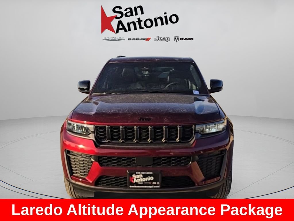 New 2026 Velvet Red Pearl-Coat Exterior Paint Jeep Altitude image 4