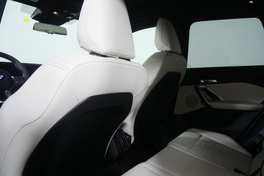 New 2026 Alpine White BMW xDrive28i image 16