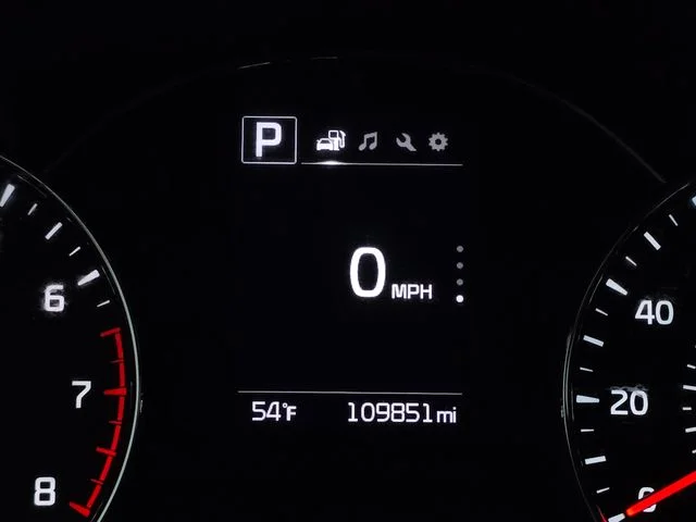 Used 2018 Deep Sea Blue Kia LX image 28