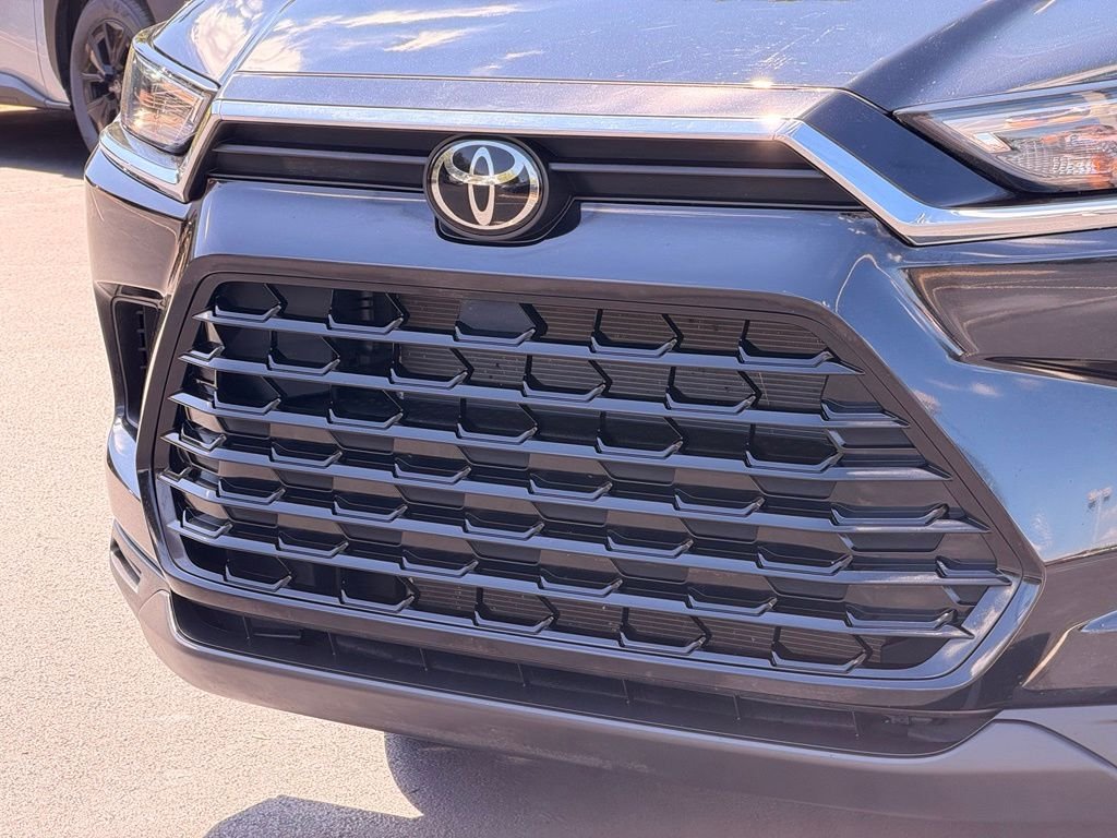 Used 2025 Black Toyota XLE image 9
