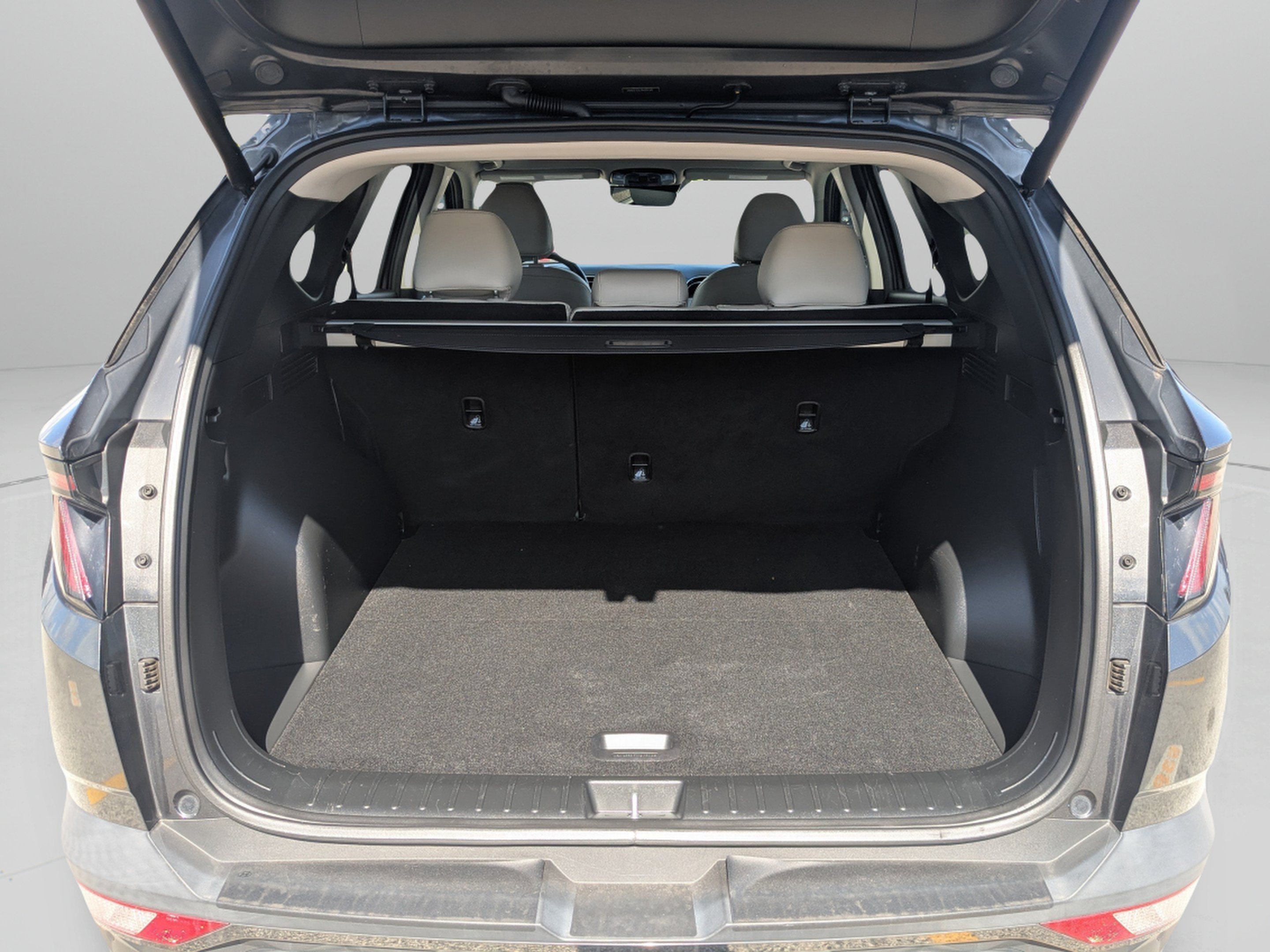 Used 2024 Dark Gray Metallic Hyundai Limited image 10