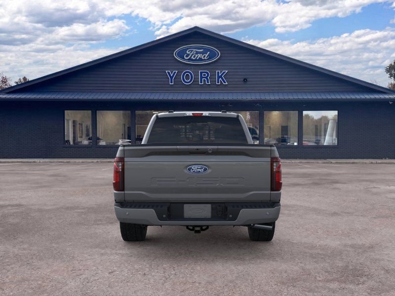 New 2026 Carbonized Gray Metallic Ford XLT image 5