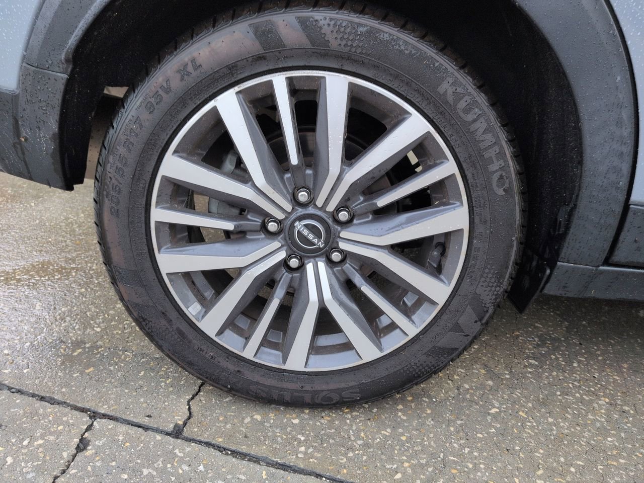 Used 2022 Boulder Gray Pearl Nissan SR image 11