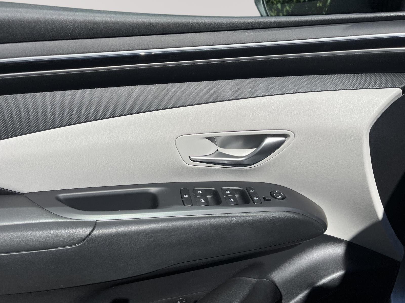 Used 2024 Shimmering Silver Hyundai SEL image 19