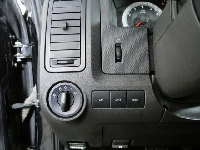 Used 2009 Black Ford XLT image 25