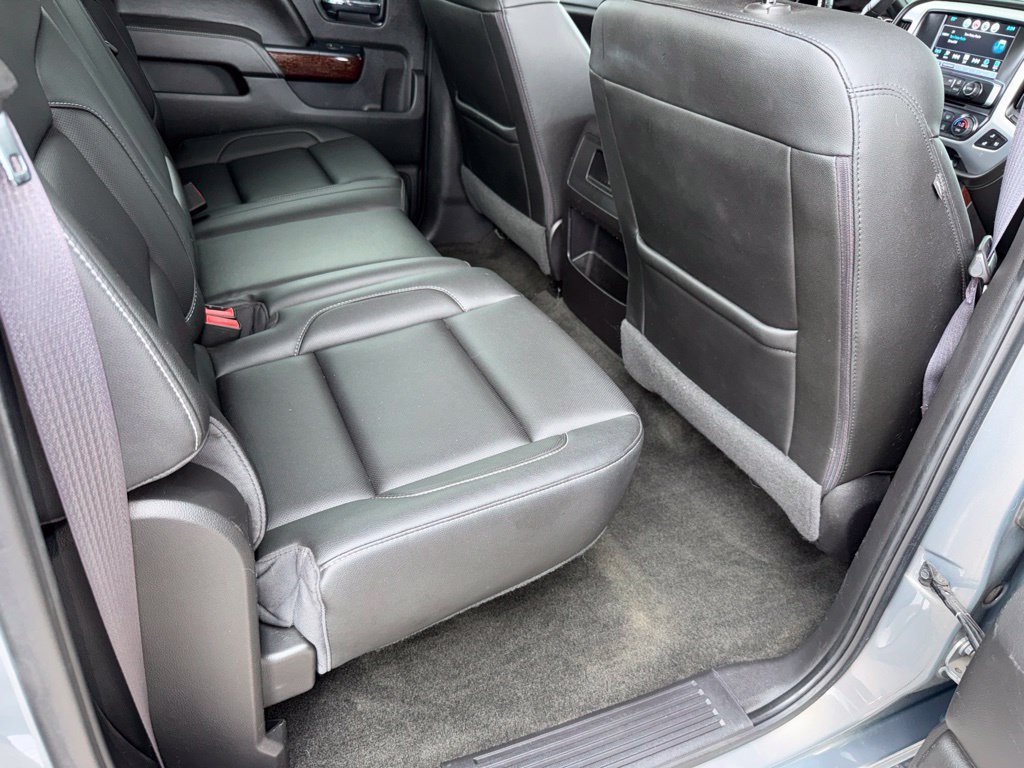 Used 2017 PEPPERDUST METALLIC GMC SLT image 24