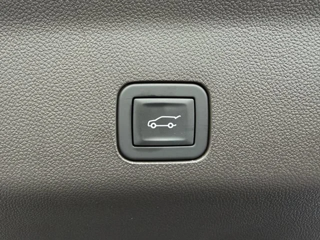 2025 Chevrolet Tahoe Z71 - Photo 35