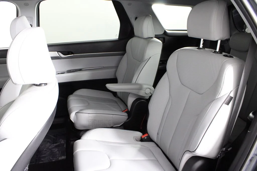Used 2024 Gray Hyundai SEL image 22
