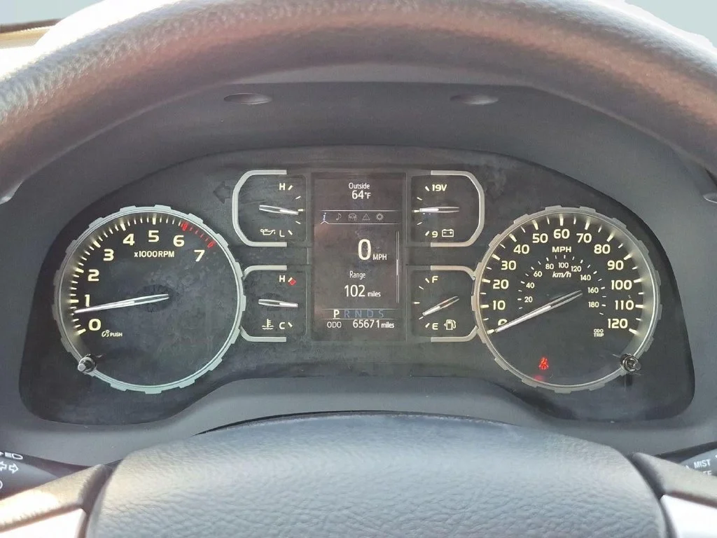 Used 2020 Cement Toyota SR5 image 15