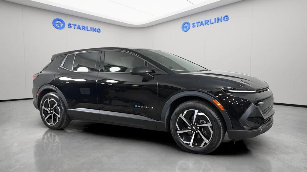 Used 2025 Black Chevrolet LT image 13