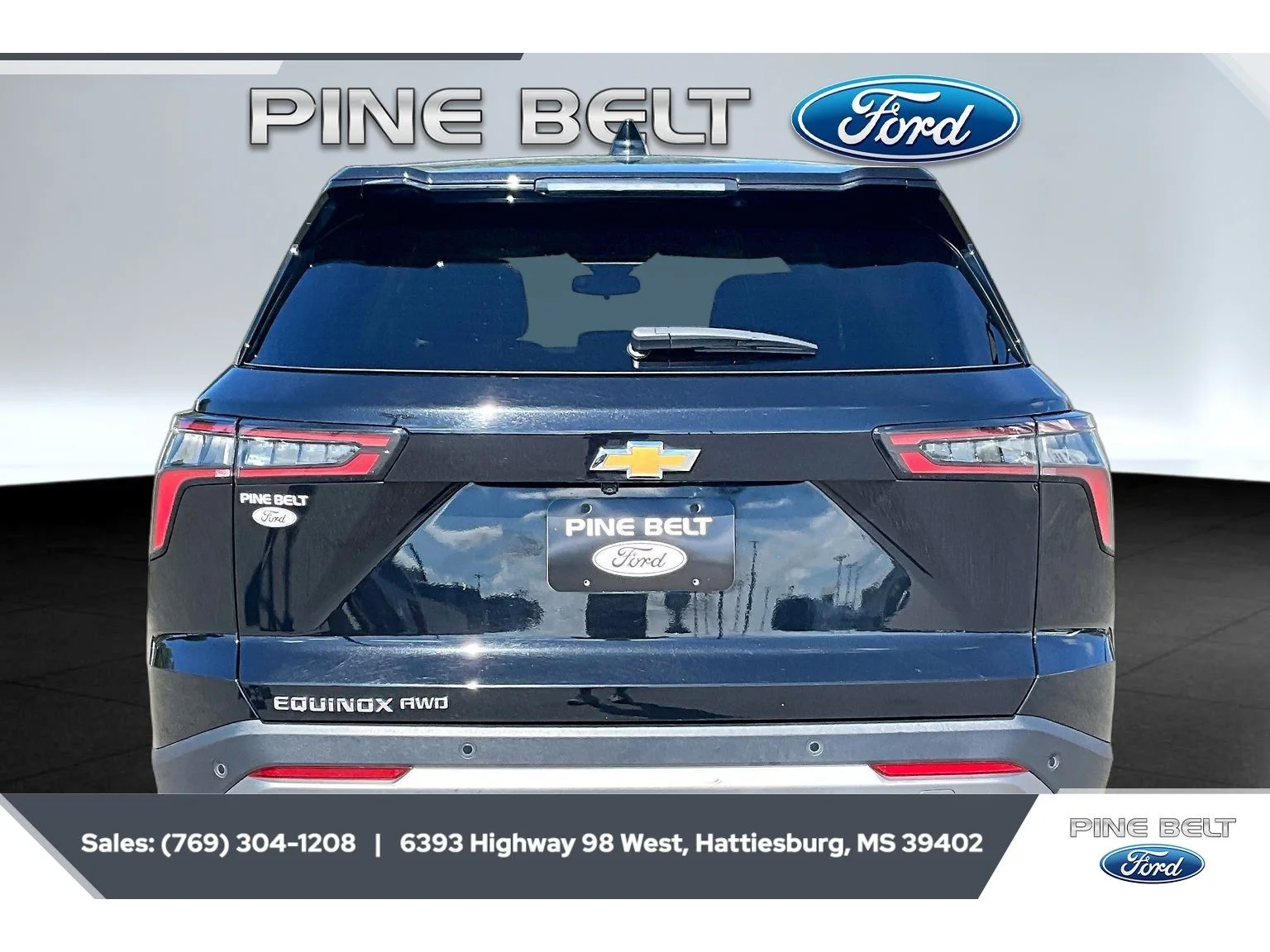 Used 2026 Mosaic Black Metallic Chevrolet AWD LT image 4
