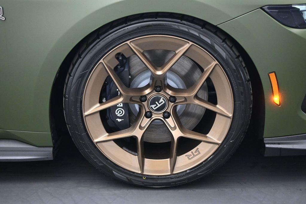 New 2026 Shadow Black Ford GT Premium image 21