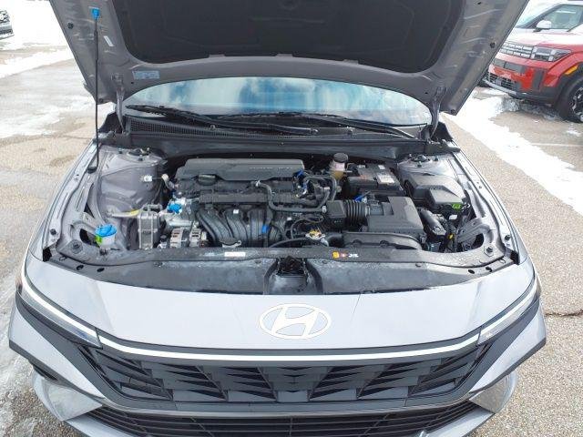 New 2026 Fluid Metal Hyundai SEL Sport image 14