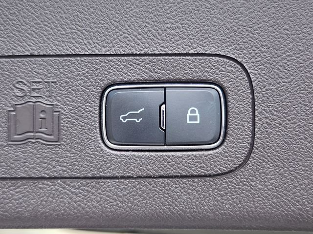 Used 2024 White Lincoln Black Label image 16
