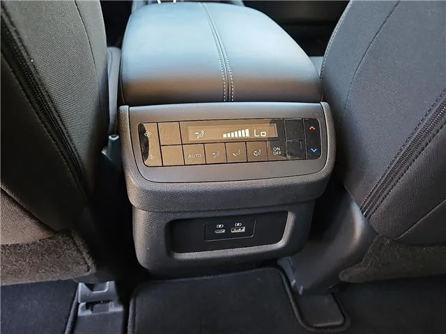 Used 2025 Black Nissan SV Front-Wheel Drive image 9