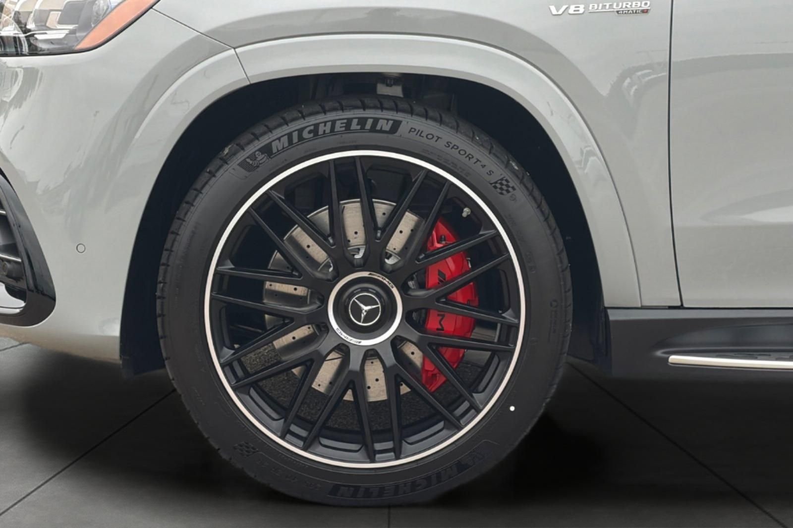 New 2026 MANUFAKTUR Alpine Grey Mercedes-Benz GLS 63 AMG® image 4