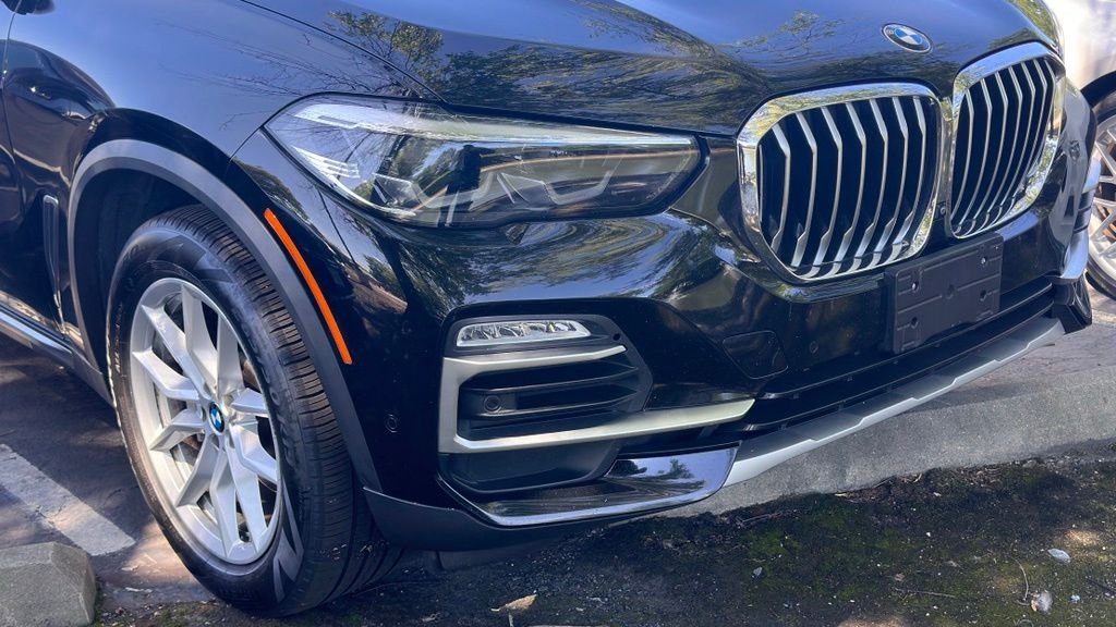 Used 2021 Jet Black BMW xDrive40i image 2