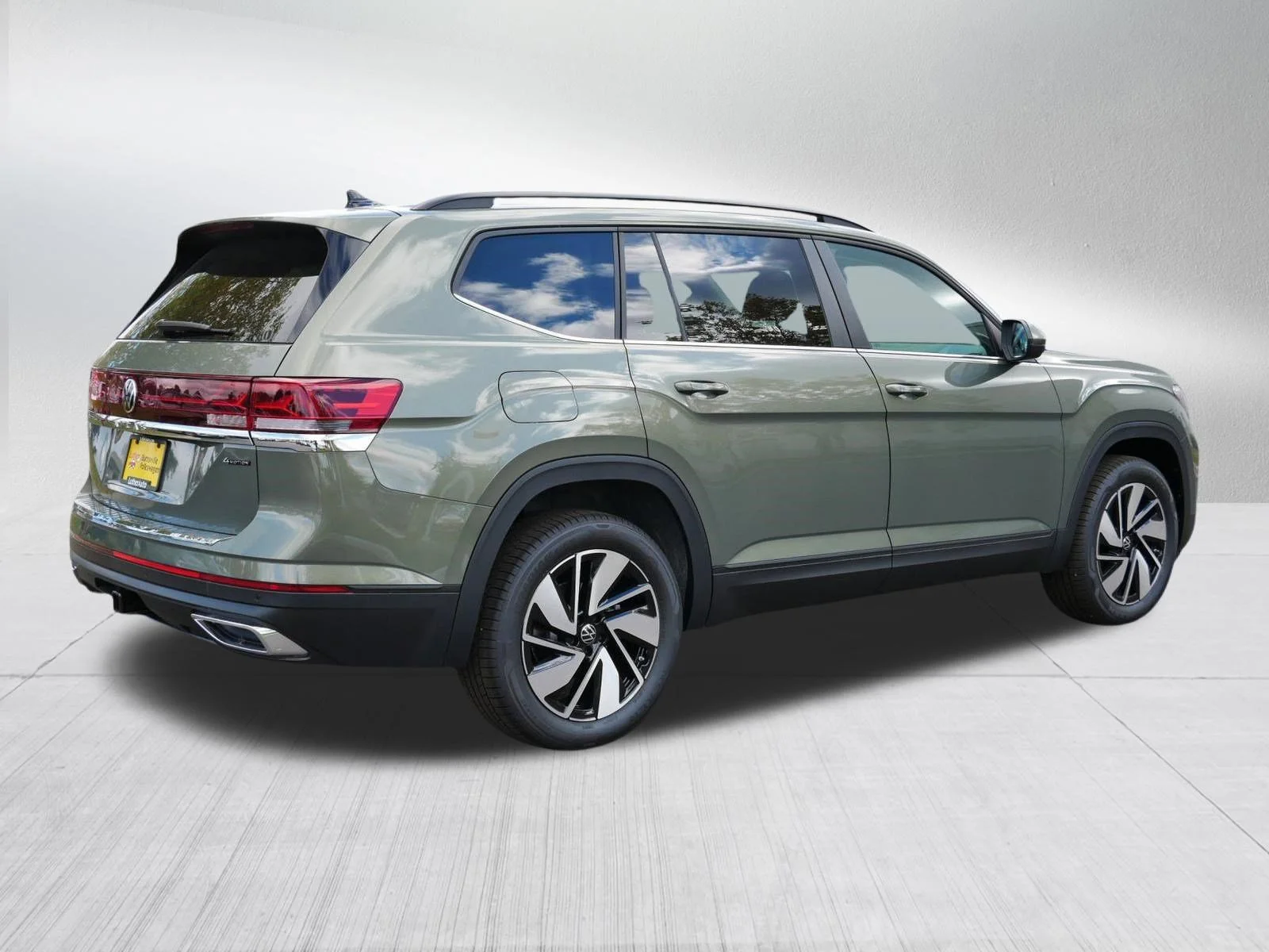 New 2026 Avocado Green Pearl Volkswagen 2.0T SE w/Technology image 4